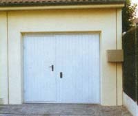 Porte de garage basculante acier avec portillon