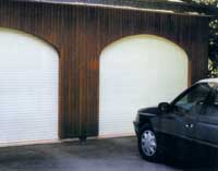 Le rideau compact comme porte de garage. CLIQUEZ POUR AGRANDIR