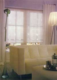 Le store rouleau, simple, conomique et des toiles varies. CLIQUEZ POUR AGRANDIR